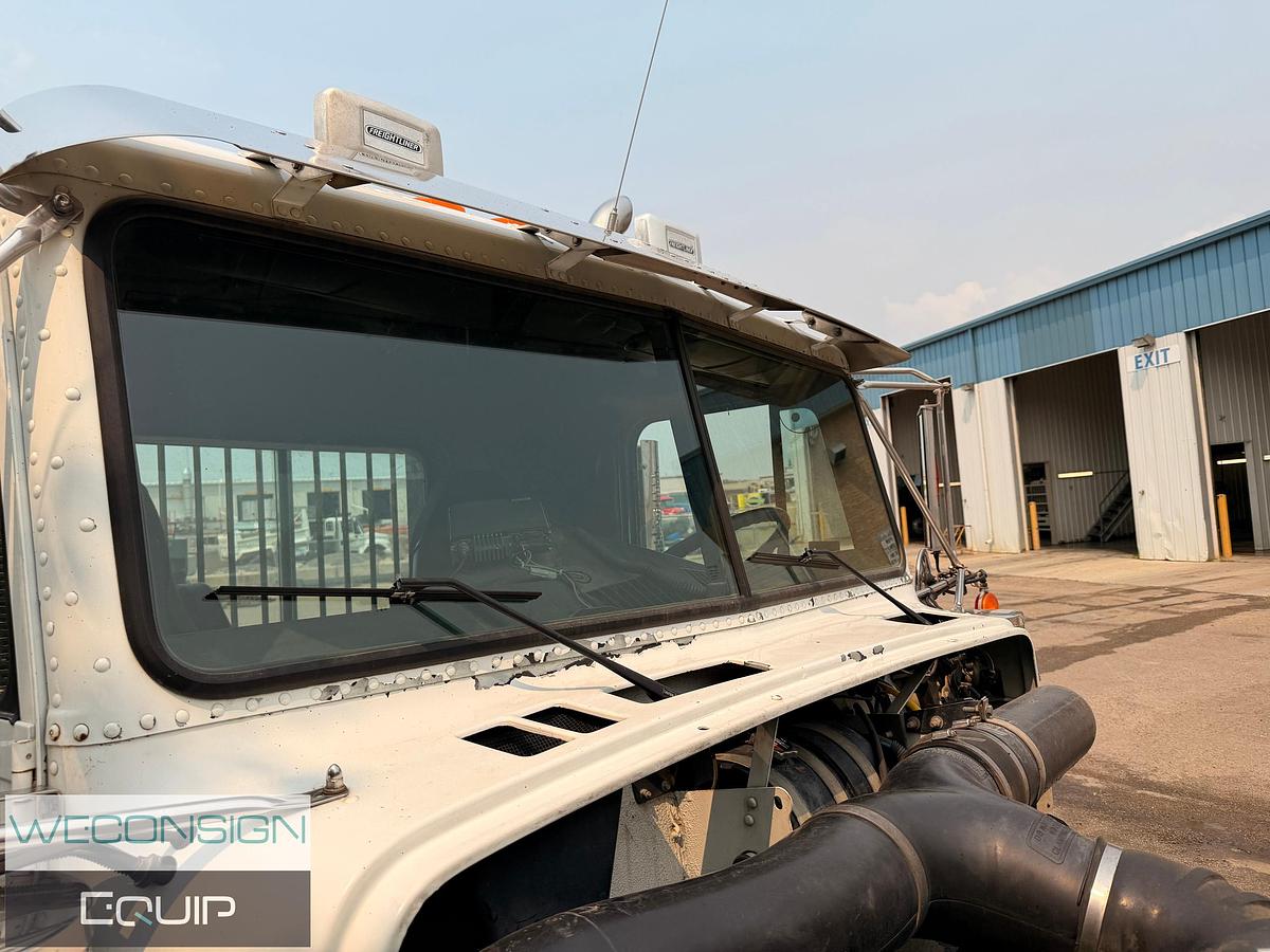 Used 2007 Freightliner FLD120SD 35 Ton Knuckle Boom Truck