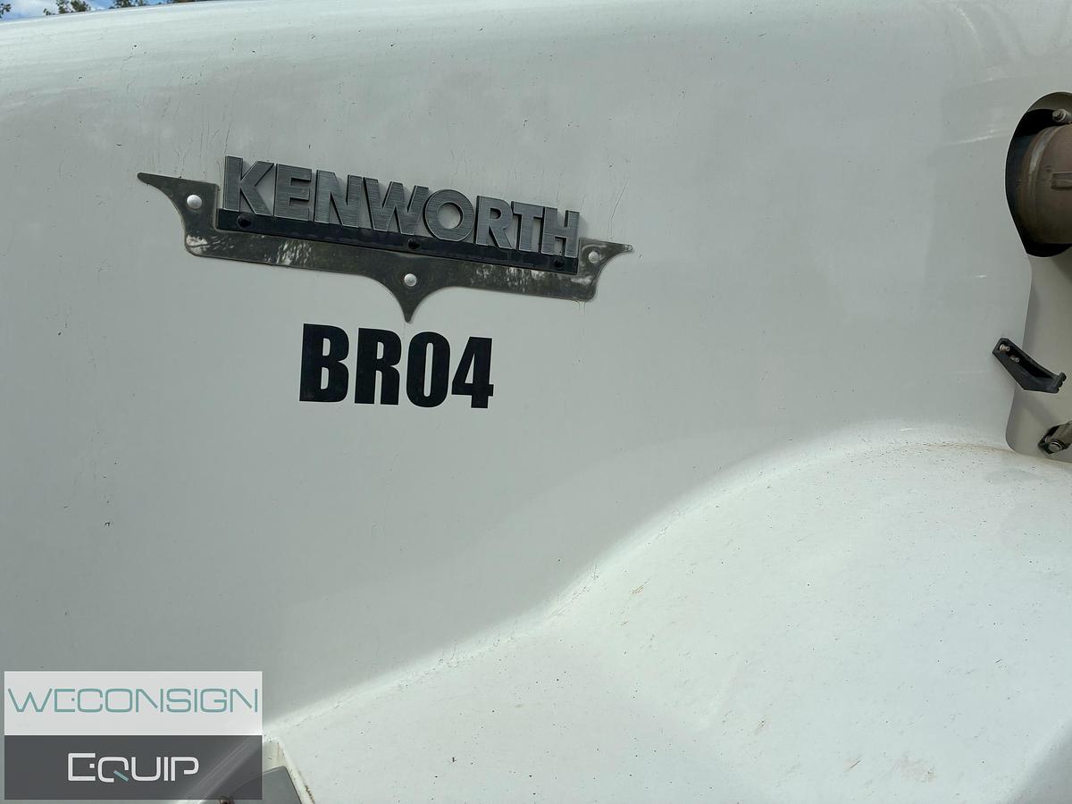 Used 2010 Kenworth T800 Tri Drive Combo Vac