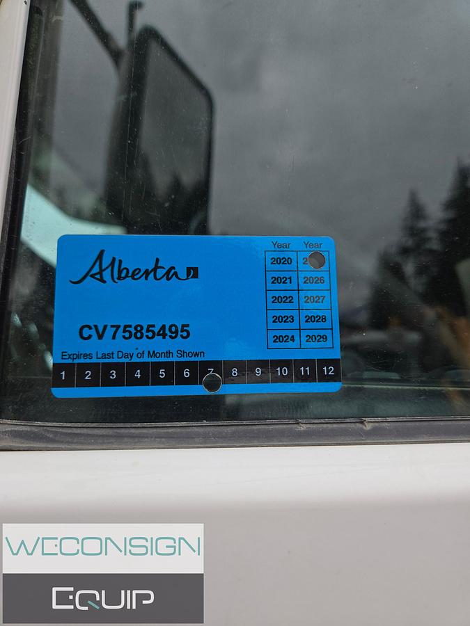 Used 2015 Peterbilt Tri-Axle Hydrovac