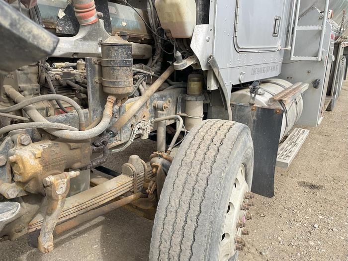 Used 1996 Kenworth T800 Pressure / Fuel Steam/Pressure Truck