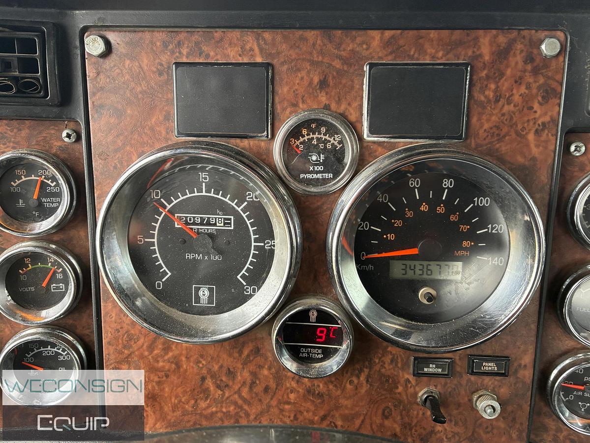 Used 2005 Kenworth T800 Heavy Haul Truck Tractor