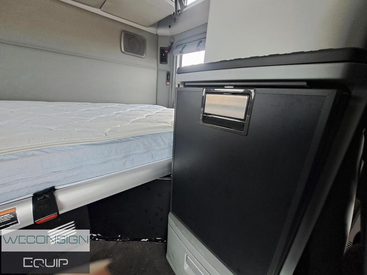 Used 2020 Kenworth T880 With PTO