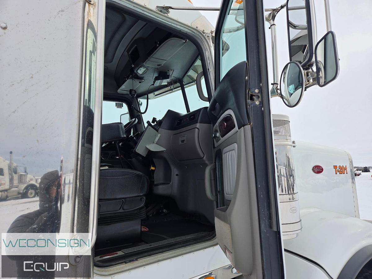 Used 2018 Peterbilt 367 Winch Truck