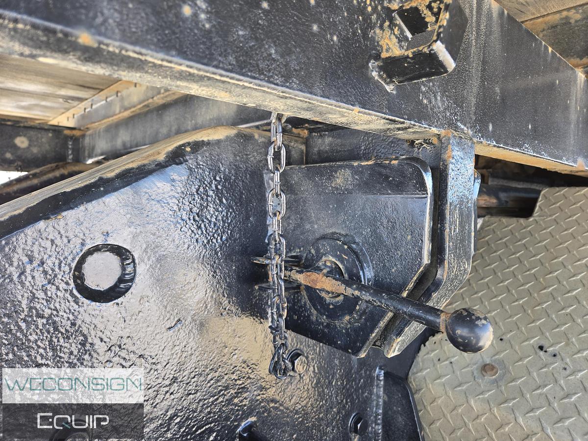 Used 2014 Peterbilt 367 Tan Tri 30 Ton Knuckle Boom Truck