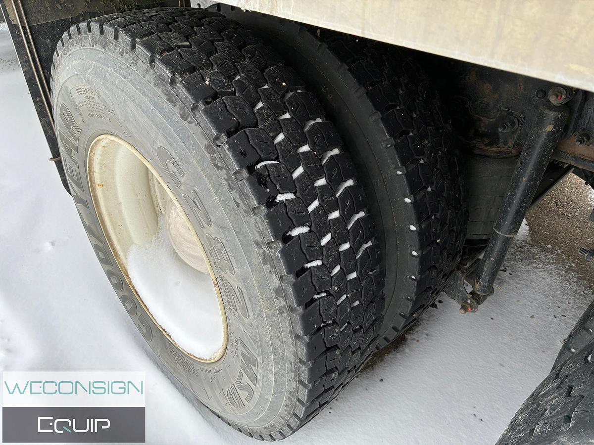 Used 2015 Kenworth T370 Van Truck