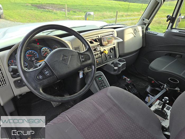 Used 2016 International 7400SBA Sander/ Dump Truck