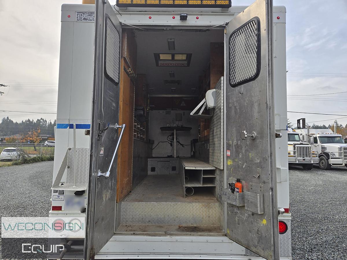 Used 2009 International 4400SBA