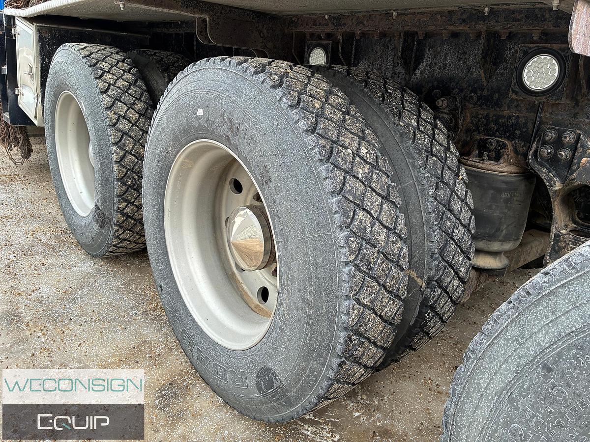 Used 2010 Kenworth T800 Tri Drive Winch Truck