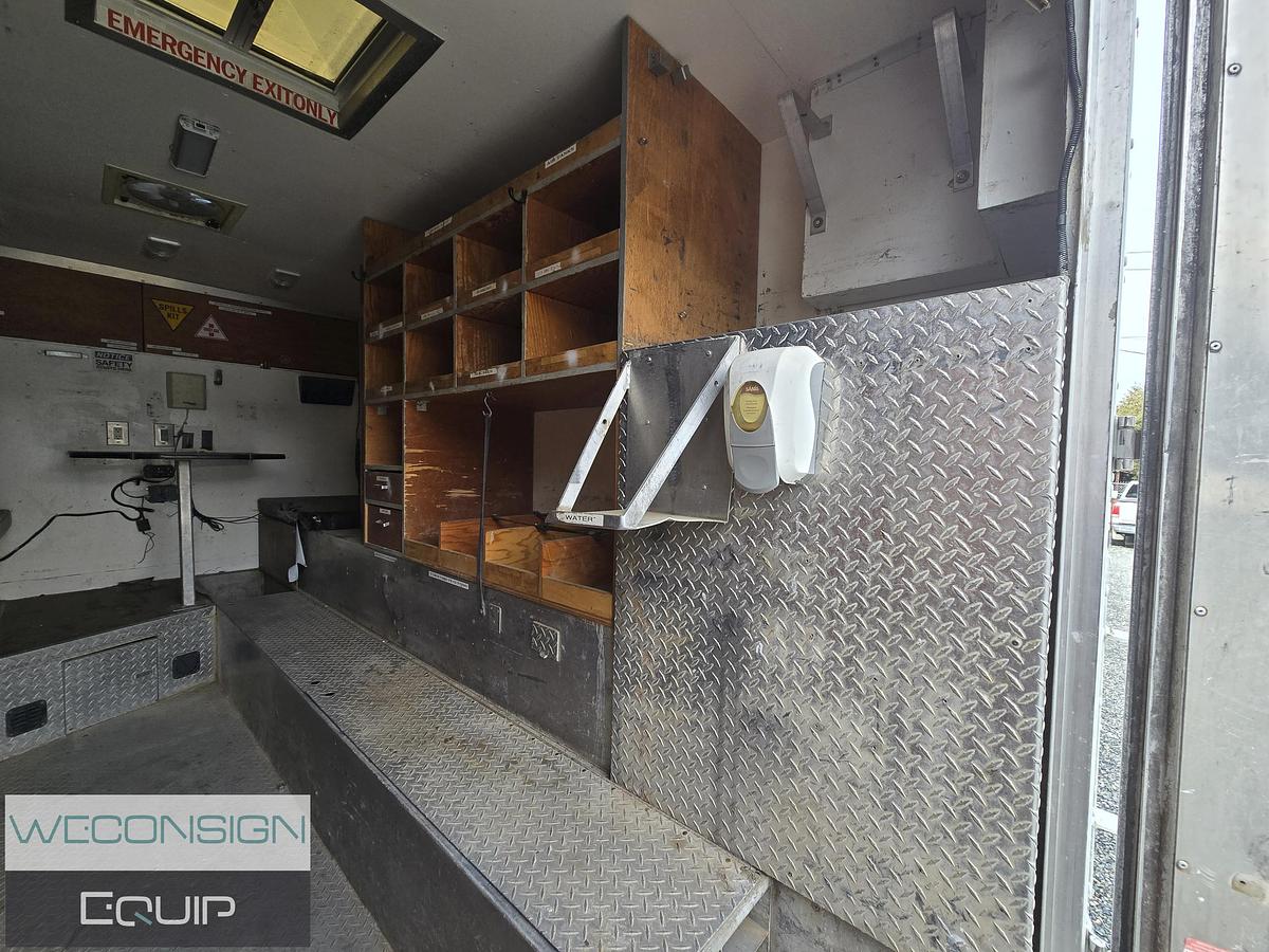 Used 2009 International 4400SBA