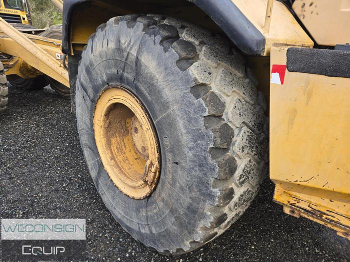 Used 2002 John Deere 250C