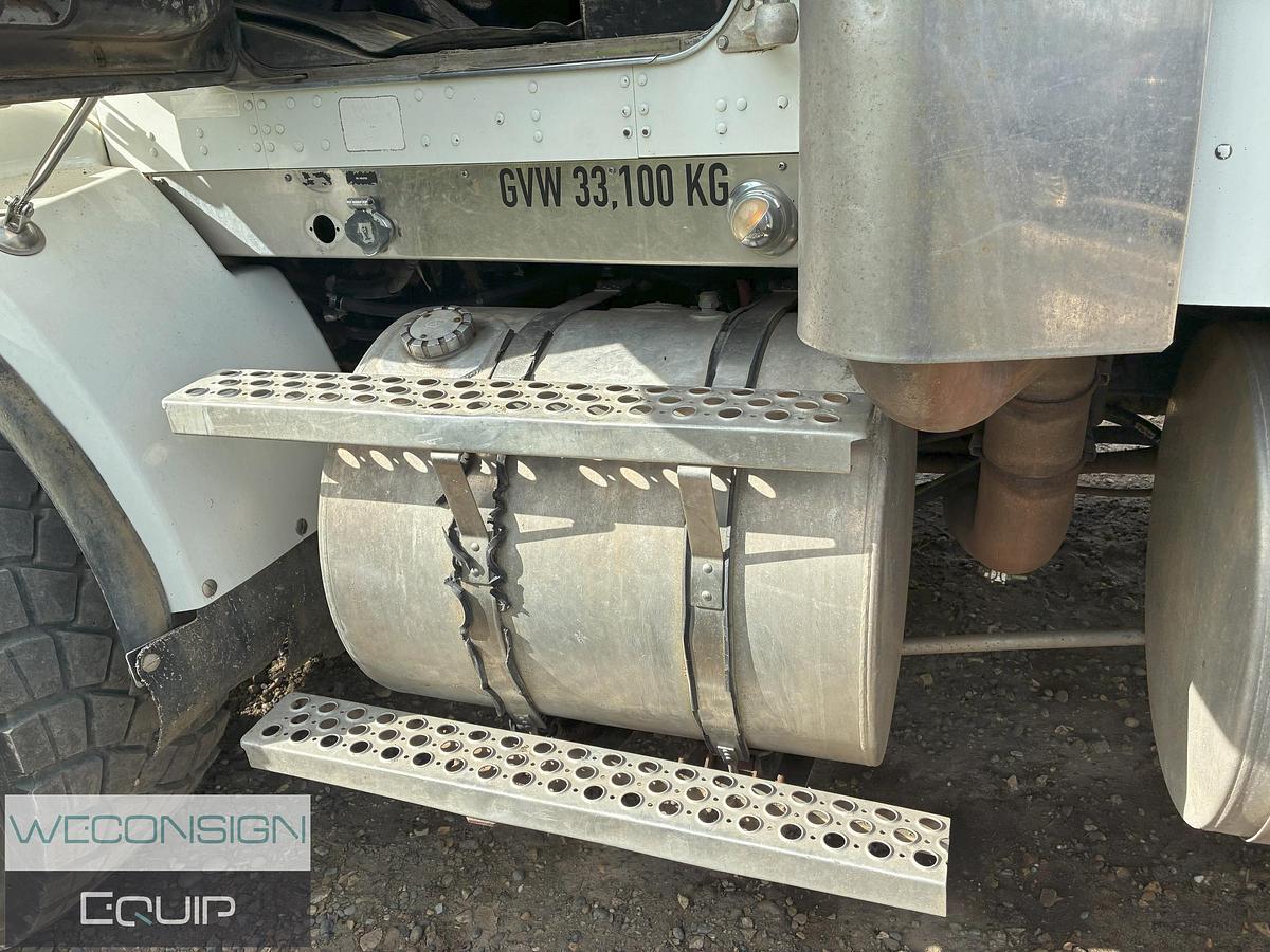 Used 2010 Kenworth T800 Tri Drive Combo Vac