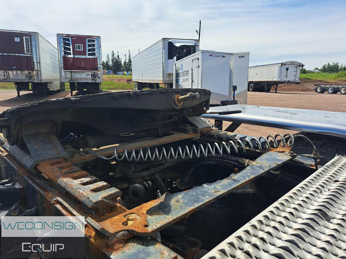 Used 2024 Peterbilt 389 Sleeper Truck Tractor