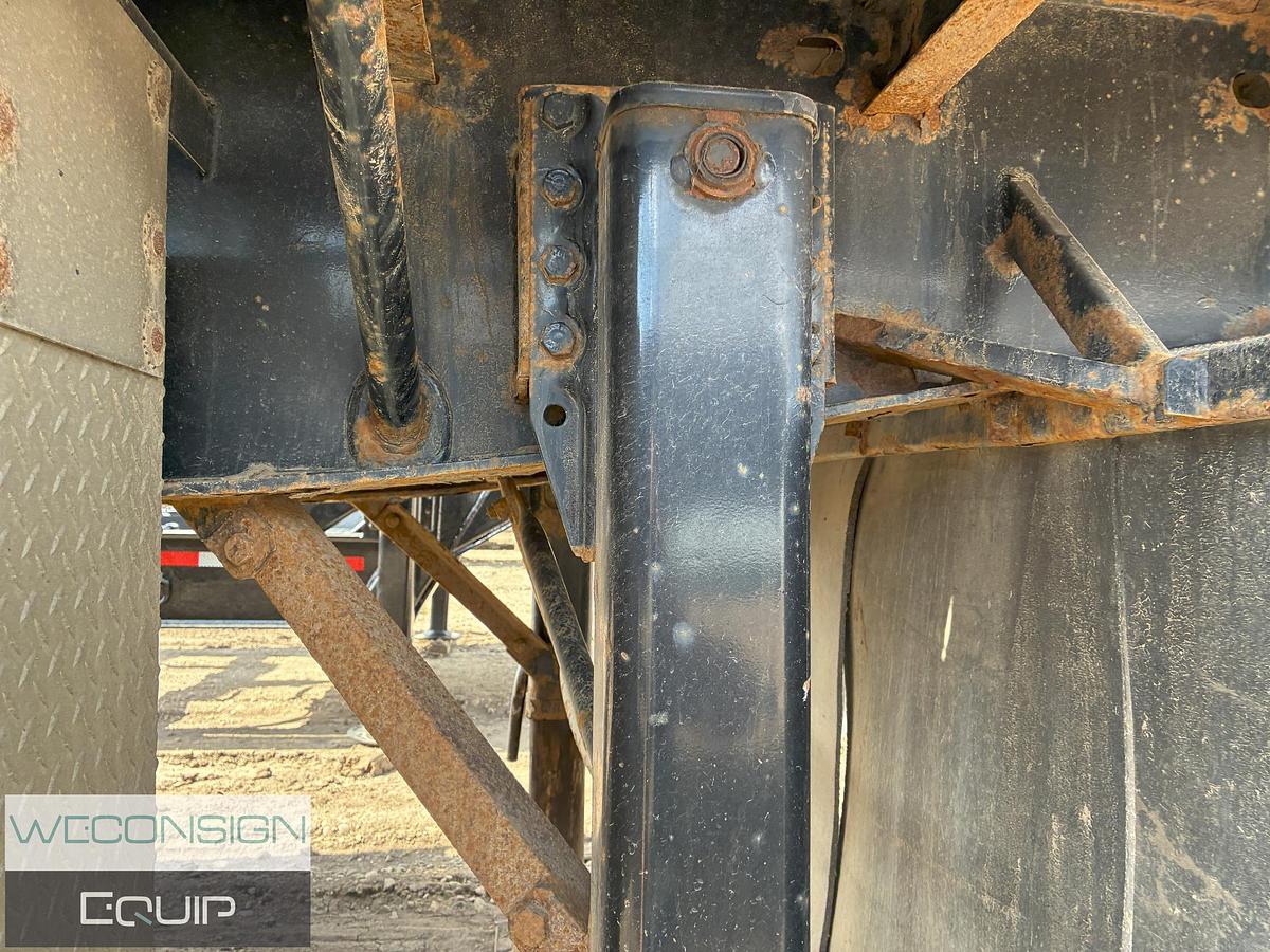 Used 2011 Doepker HB140701 Super B Flat Deck