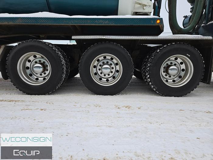 Used 2015 Western Star Tri-Drive Custom Vac Semi Vac