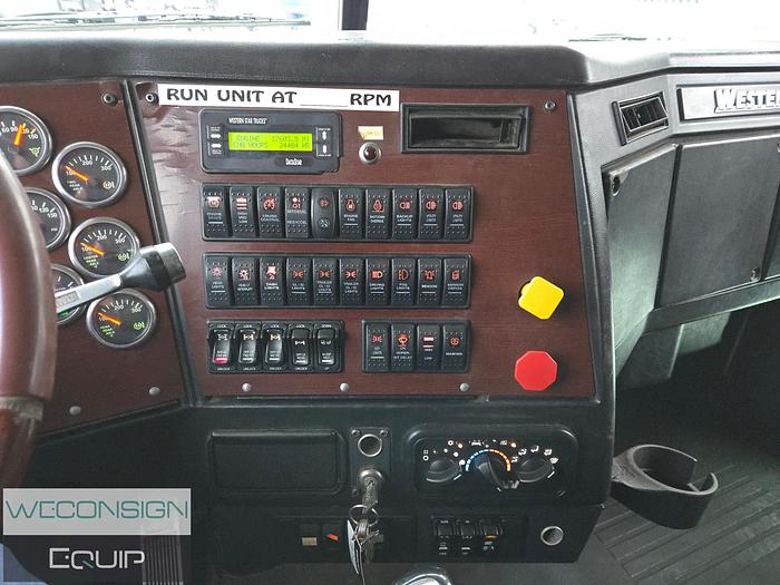 Used 2015 Western Star Tri-Drive Custom Vac Semi Vac