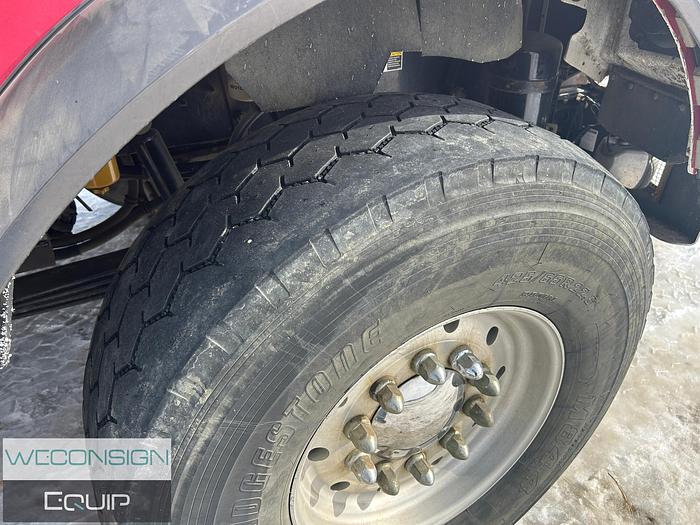 Used 2004 Kenworth T800 Picker Truck