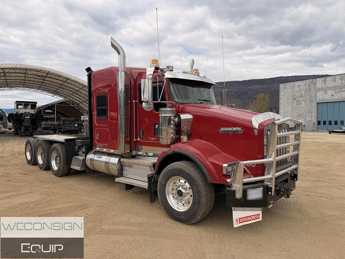 Used 2009 Kenworth T800 Winch Truck