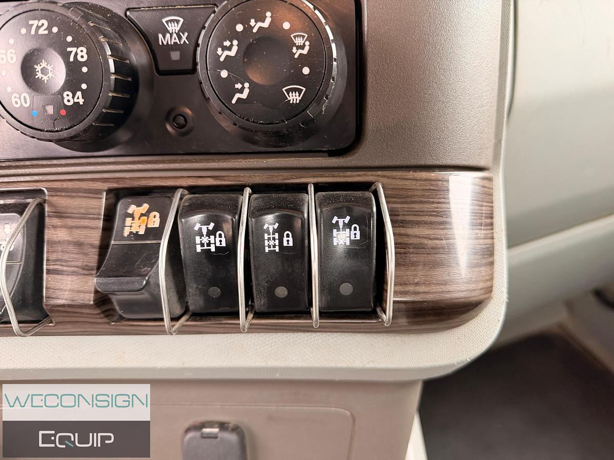 Used 2018 Kenworth T880