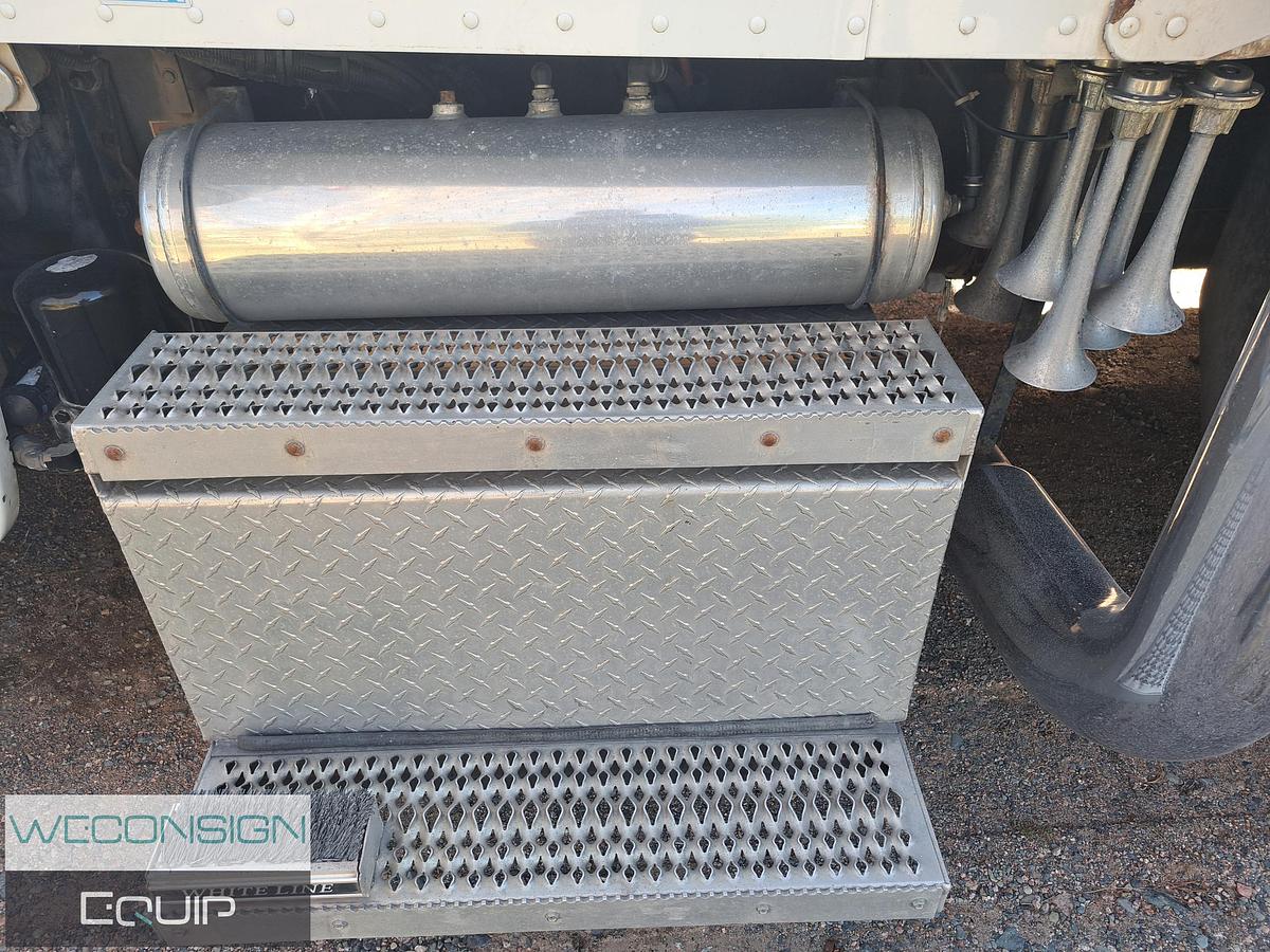 Used 2021 Peterbilt 389