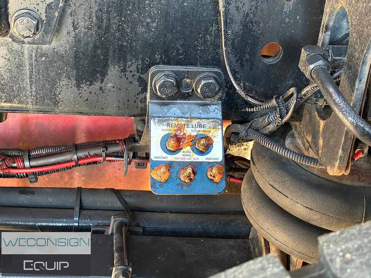 Used 2015 Kenworth C500 Tri-Drive Winch Truck