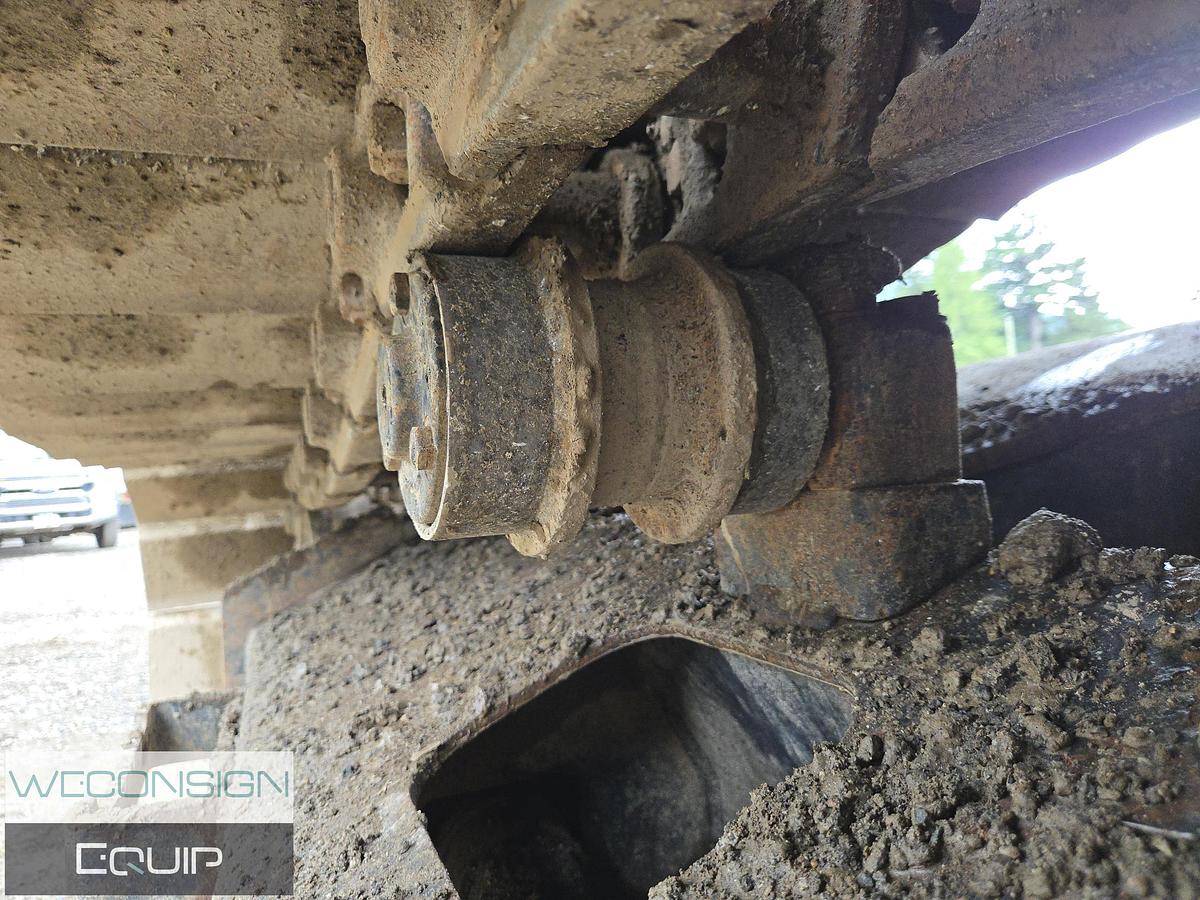 Used 2007 John Deere 240D Excavator