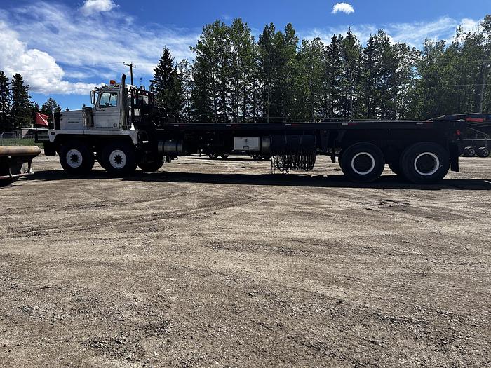 Used 2013 Western Star 6900XD Bed/Deck Truck