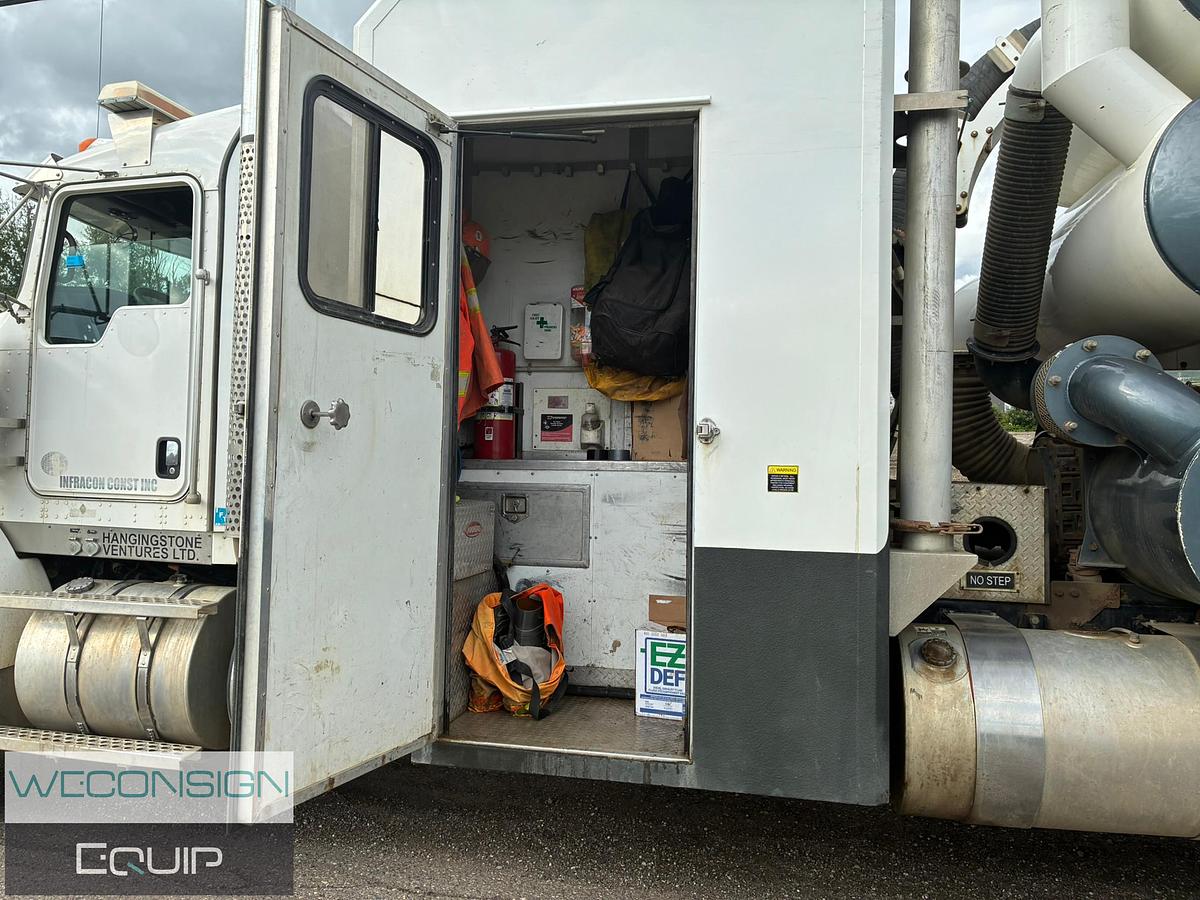 Used 2016 Kenworth T800 Tri Axle Hydrovac