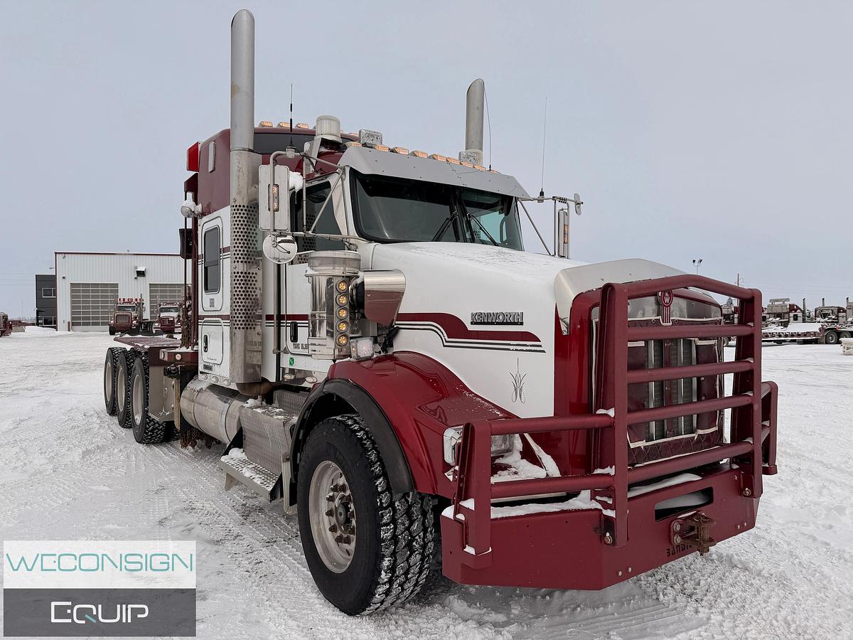 Used 2015 Kenworth T800 Tri Drive Winch Truck