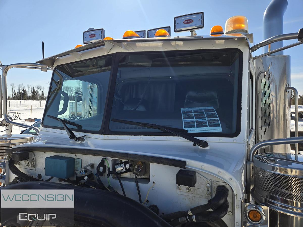 Used 2014 Peterbilt 367 Tan Tri 30 Ton Knuckle Boom Truck