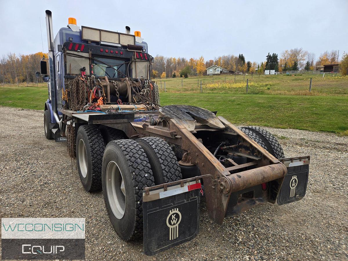 Used 2004 Kenworth T800 Winch Truck