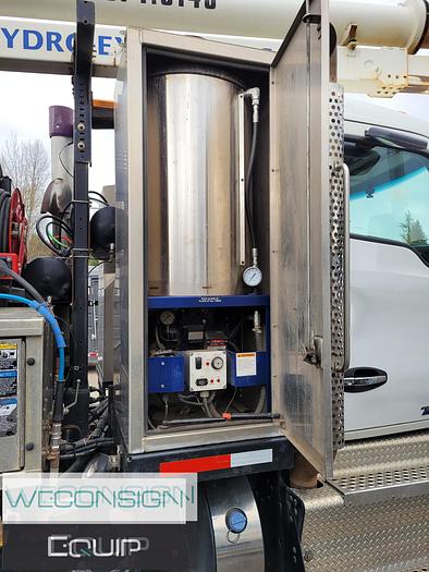 Used 2016 Kenworth T880 Hydro Excavator