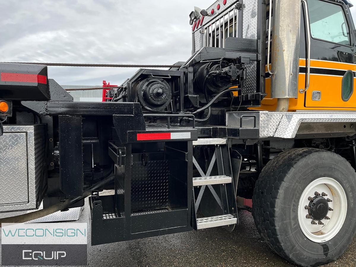 Used 2007 Western Star 6900XD 8x8 Bed Truck