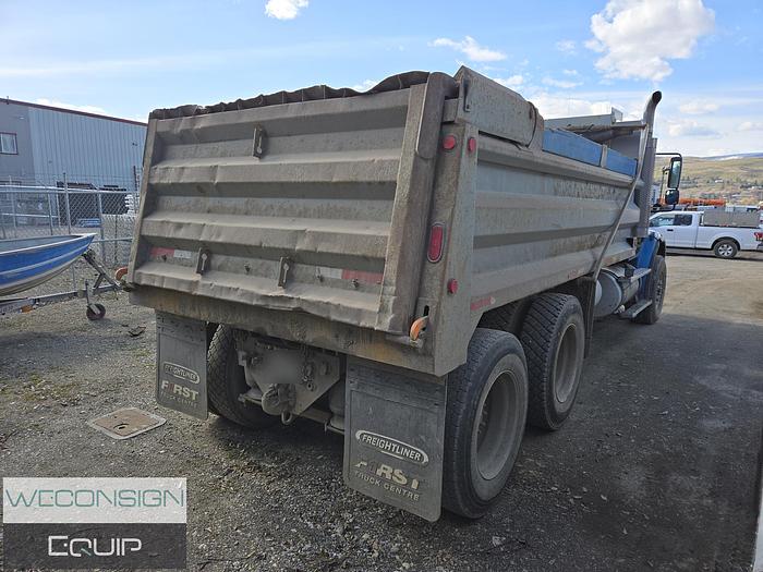 Used 2005 Freightliner M2112 TA Dump Truck