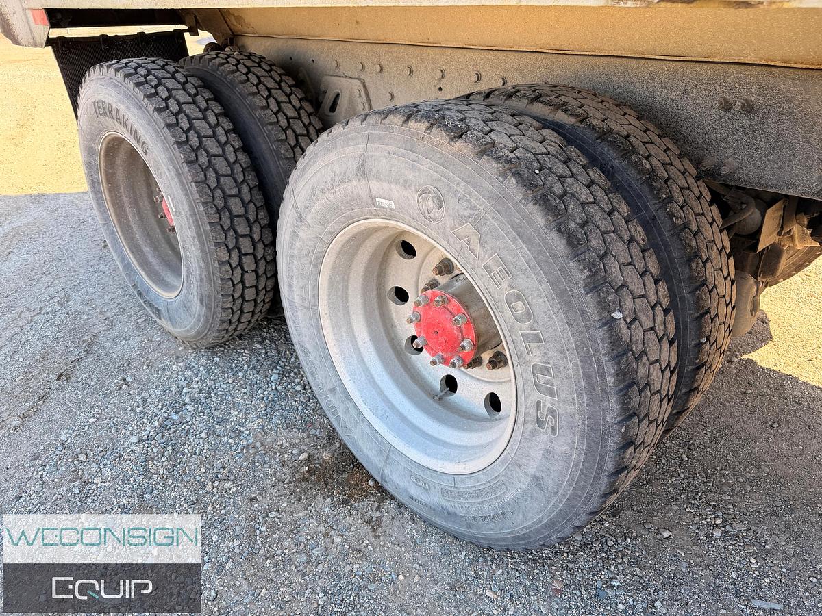 Used 1997 Freightliner USF-1E TA Dump Truck