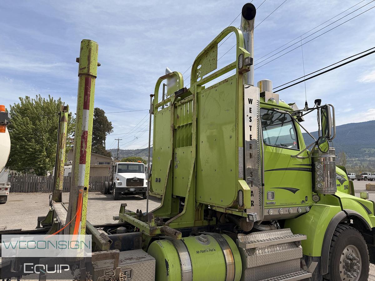 Used 2019 Western Star 4900SA Tri Drive Logging Truck