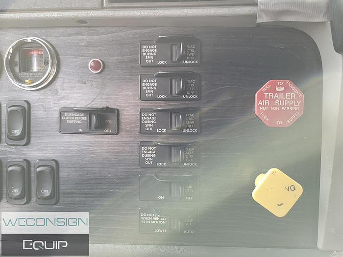 Used 2007 Freightliner Columbia Water/Tank