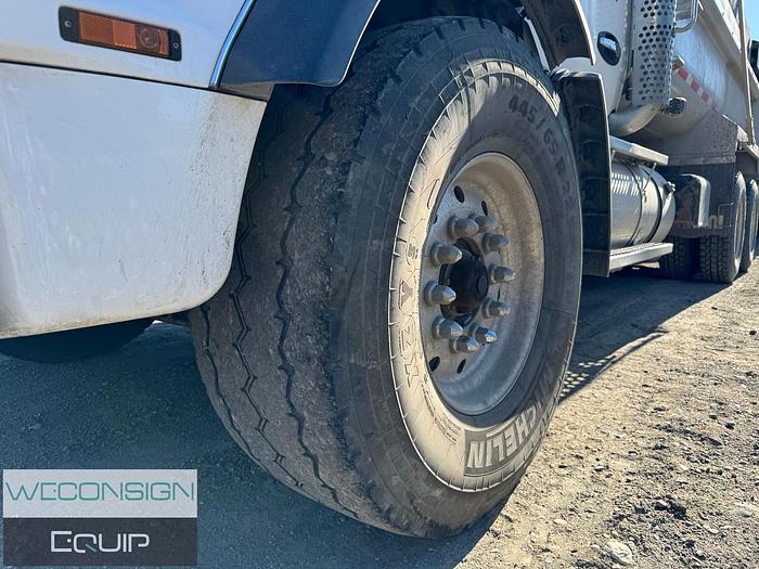 Used 2017 Kenworth T880 Dump/Gravel