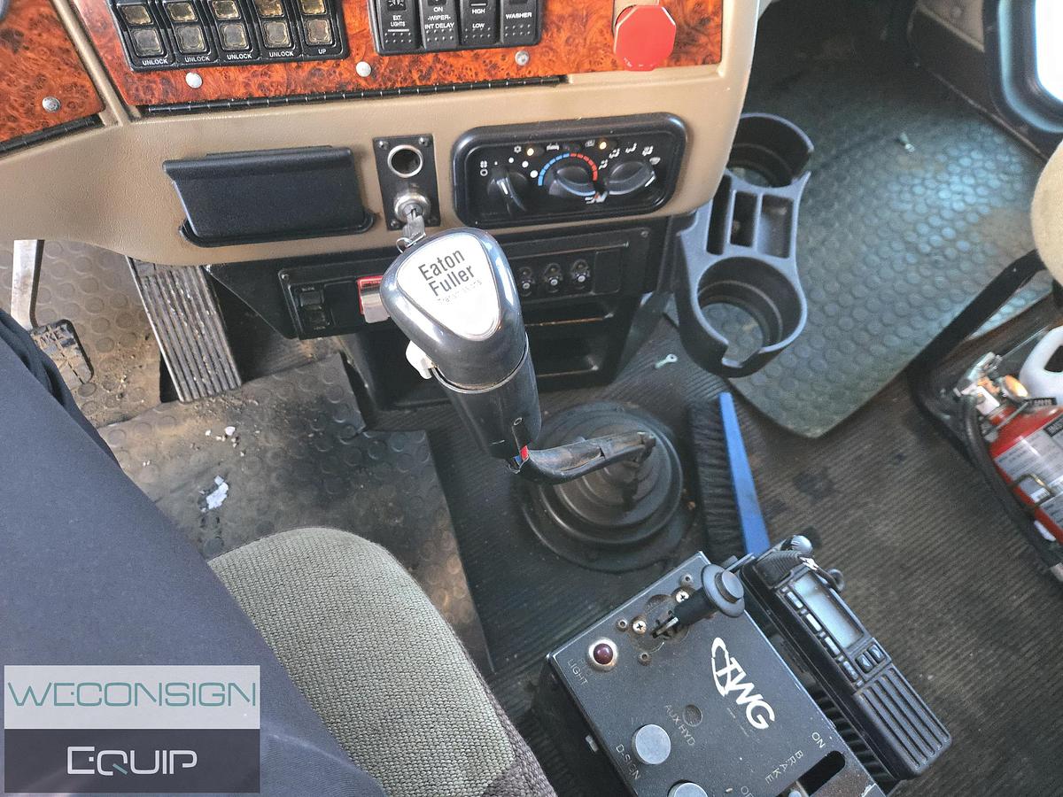 Used 2006 Western Star 4900SA Winch Truck