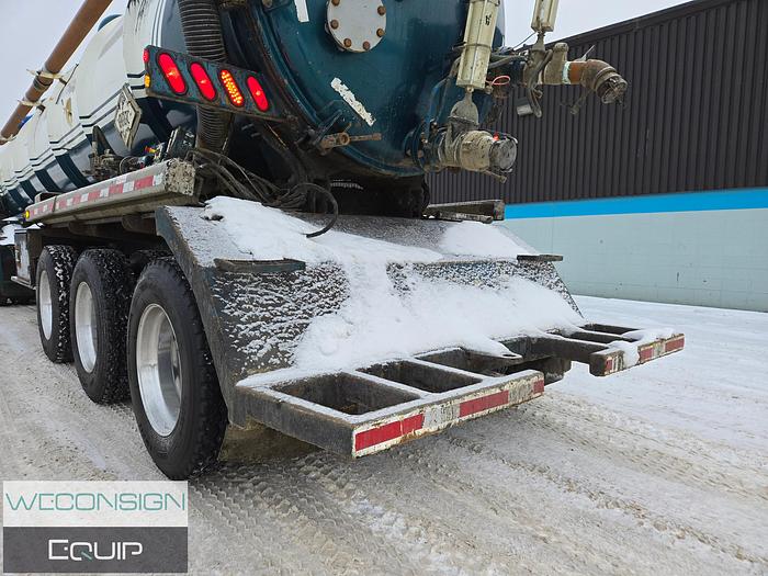 Used 2015 Western Star Tri-Drive Custom Vac Semi Vac