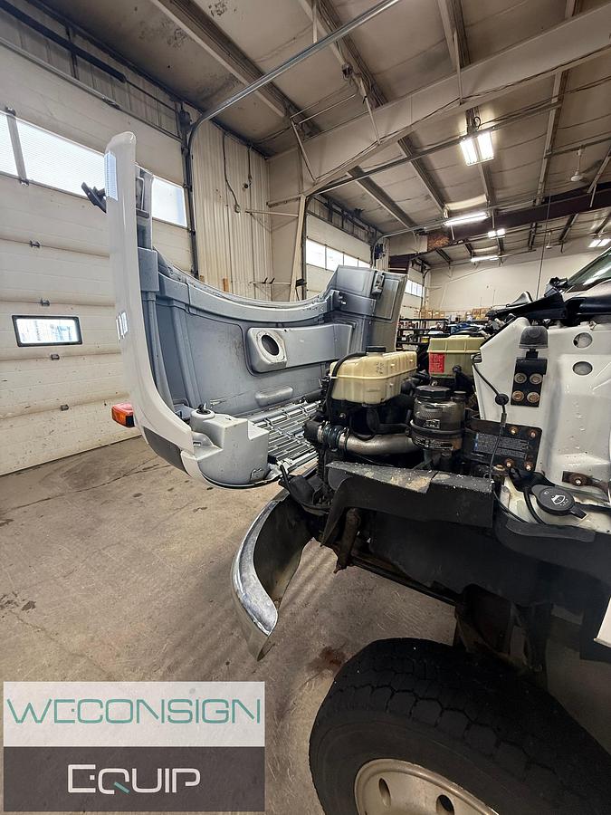 Used 2006 GMC 5500 Flat Bed Truck