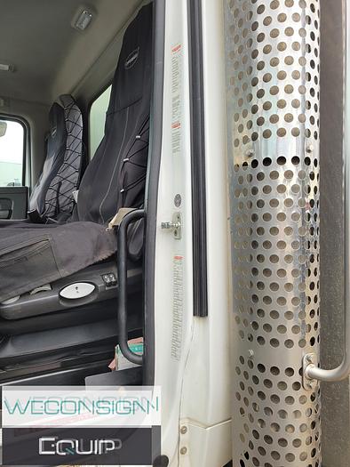 Used 2016 Kenworth T880 Hydro Excavator