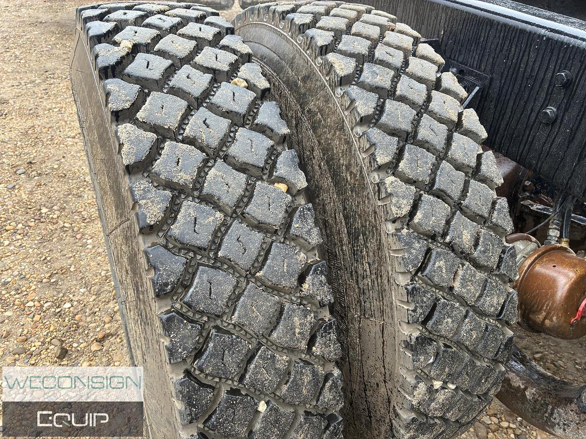 Used 2005 Kenworth T800 Heavy Haul Truck Tractor