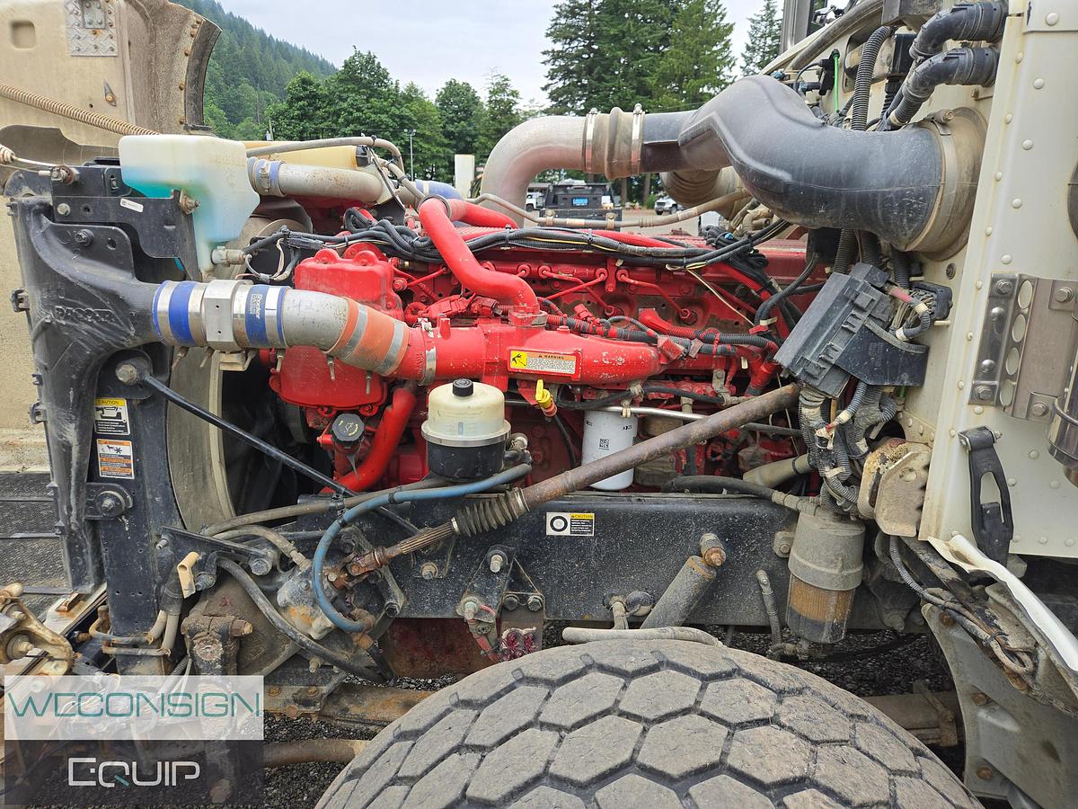 Used 2015 Peterbilt Tri-Axle Hydrovac