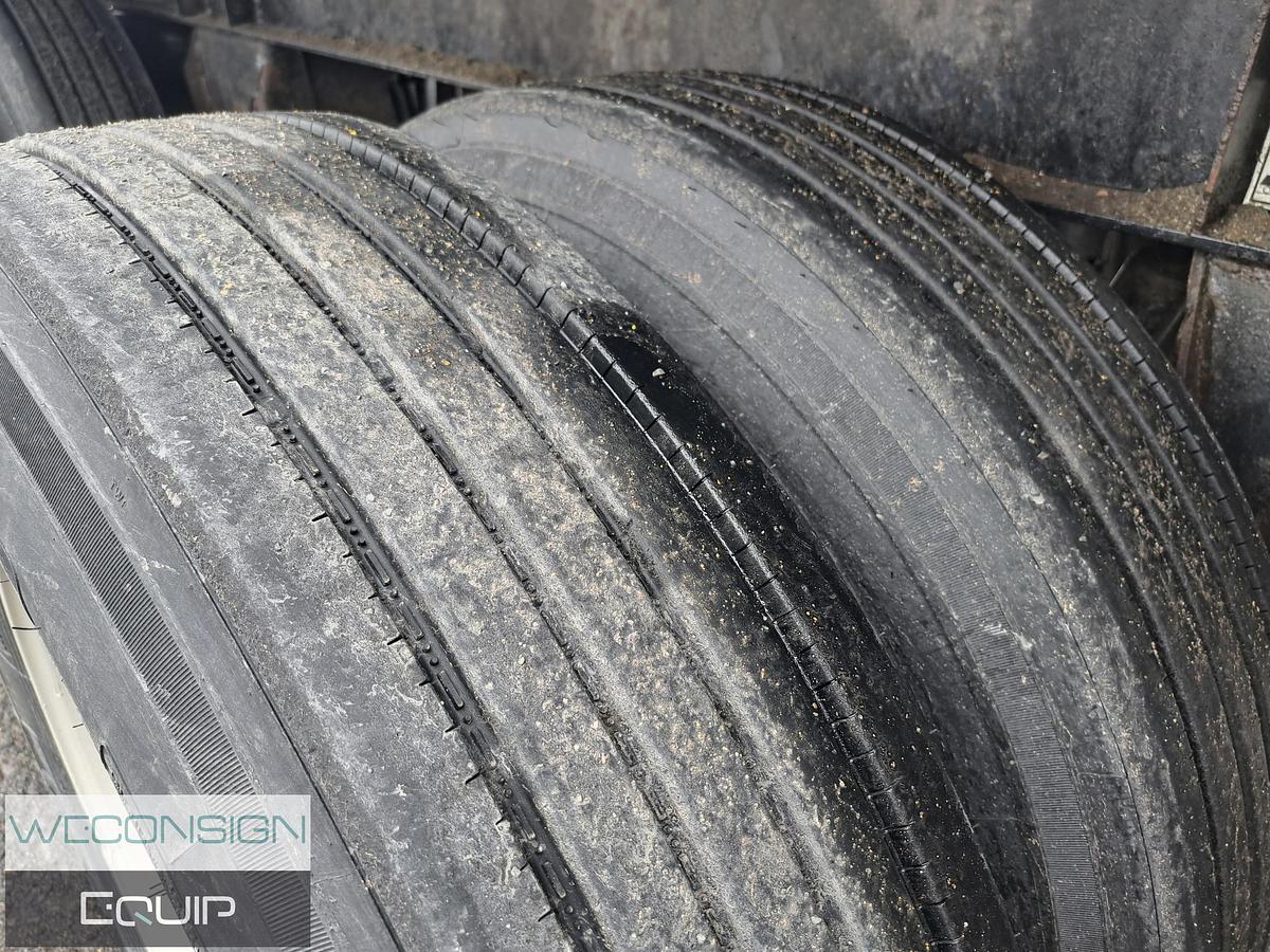 Used 2017 Wilson CF-1090 Combo Flatbed