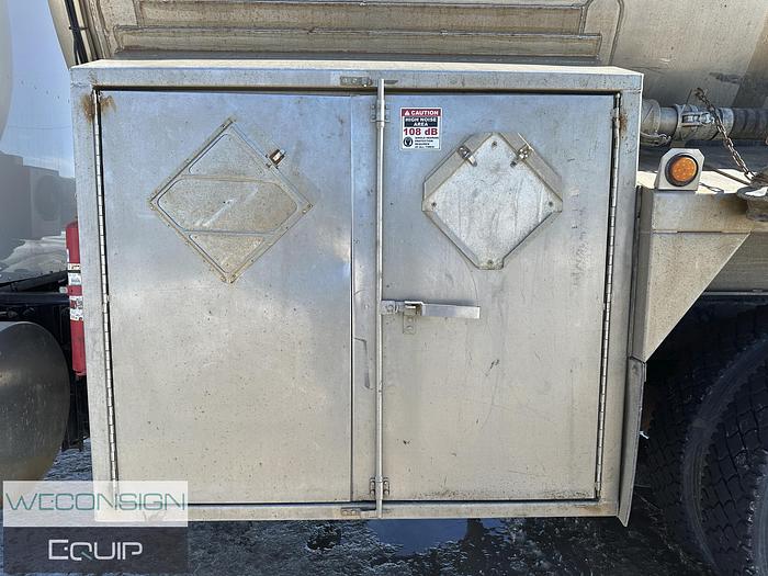 Used 2012 Kenworth T800 Tri-Drive TC407 Tank Truck - #02042