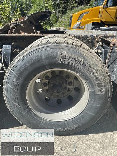 Used 2019 Western Star 5700XE DC Day Cab Truck Tractor