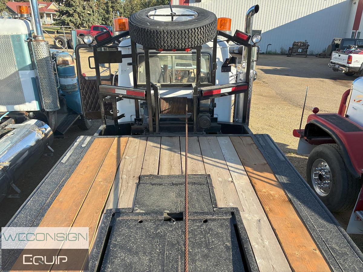 Used 1986 Mack Single Bed Truck