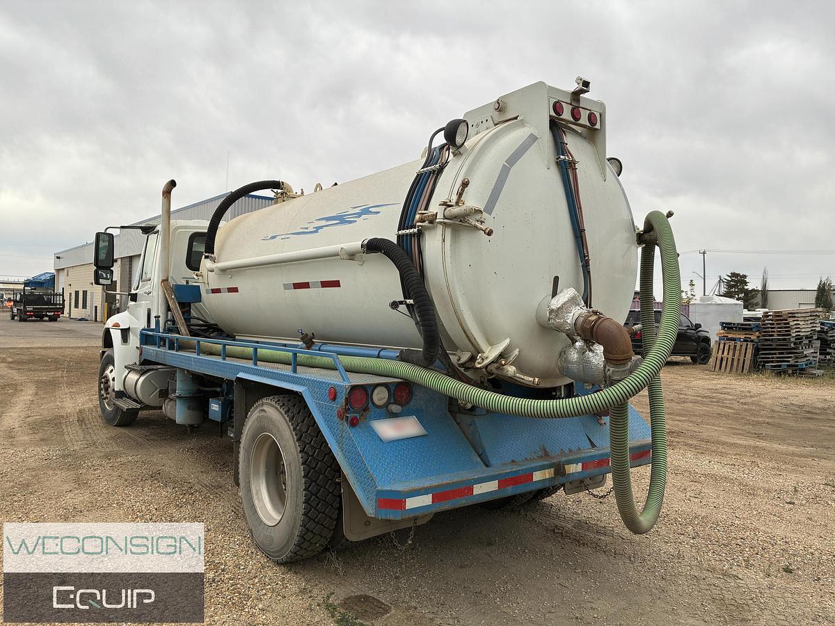 Used 2009 International 4400SBA 4x2 Vacuum Truck