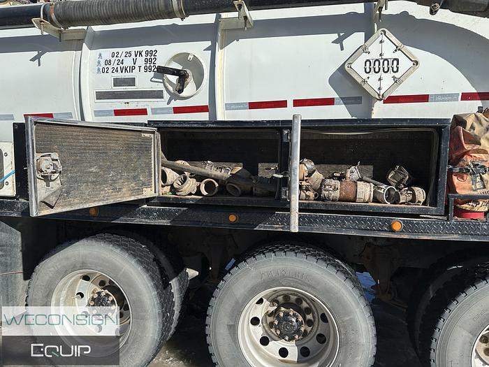 Used 2014 Freightliner Coronado 122SD - #02034