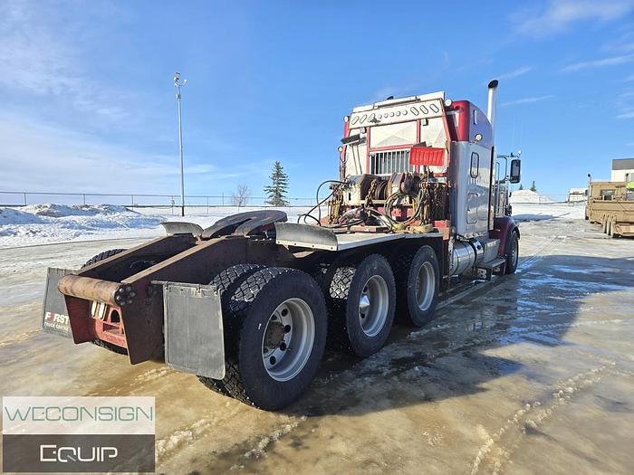 Used 2013 Peterbilt 367 Sleeper Winch Truck